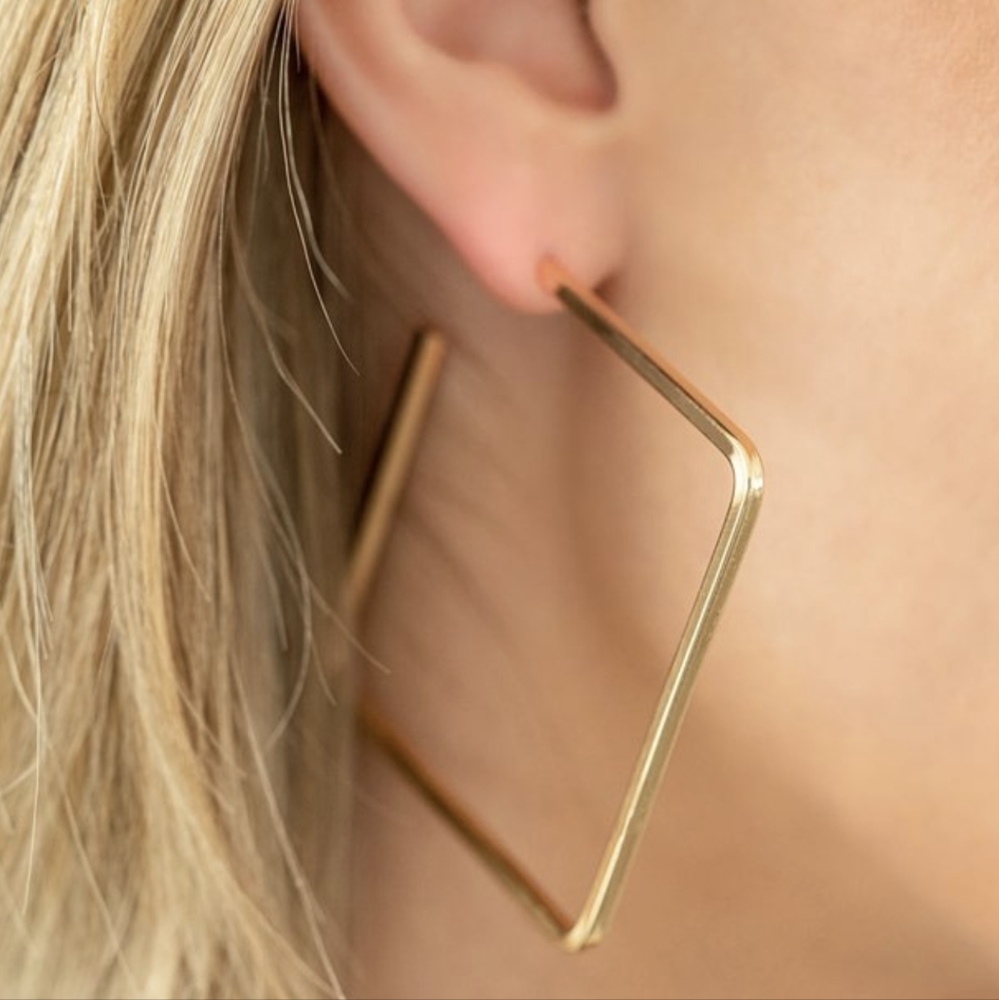 Square Frame Geometric Hoop - Gold